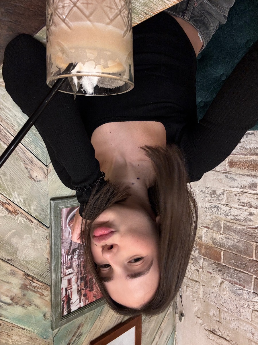 Fresh photos, fresh mood — Tina online in Los Angeles